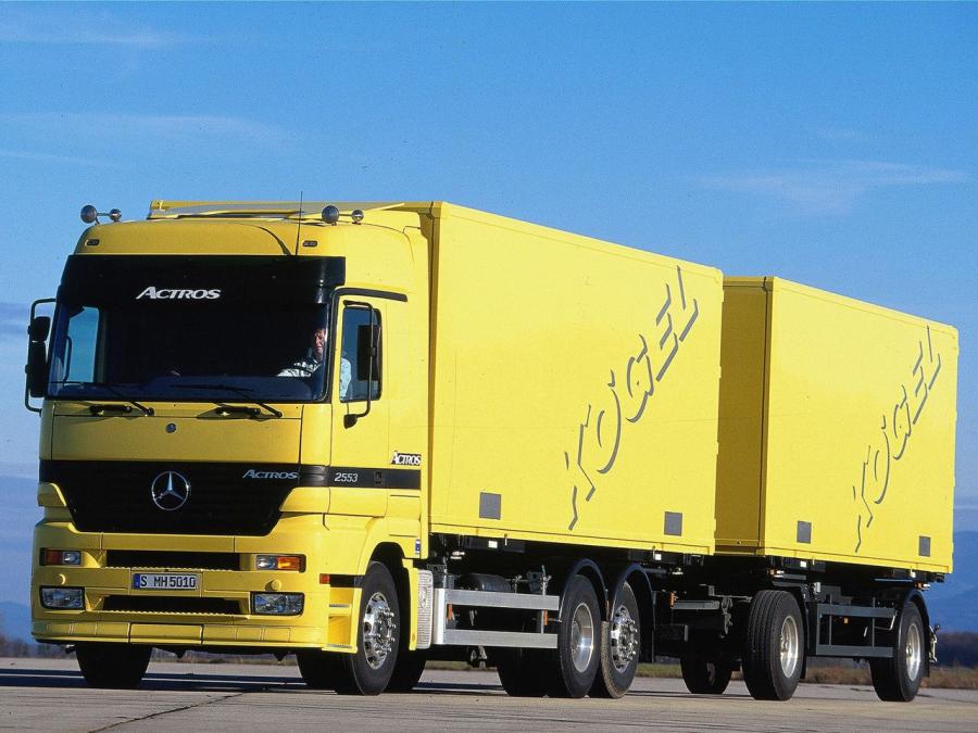  Mercedes-Benz Actros 2553 1997 года  (фото 2 из 2)